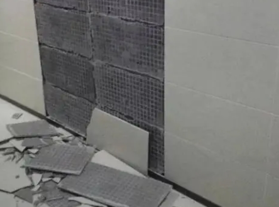 揭东瓷砖空鼓维修公司分享下揭东墙砖松动维修的知识
